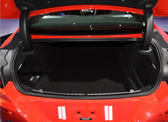 宝马8系 2021款 840i 四门轿跑车烈焰典藏版 车厢座椅   后备厢
