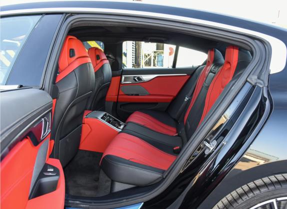 宝马8系 2021款 改款 840i 四门轿跑车 M运动套装 车厢座椅   后排空间
