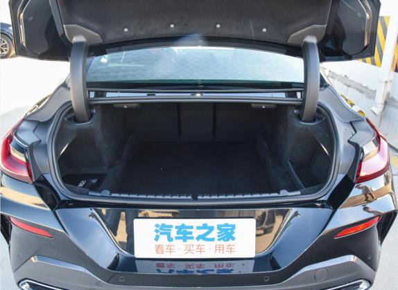 宝马8系 2021款 改款 840i 四门轿跑车 M运动套装 车厢座椅   后备厢