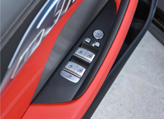 宝马8系 2021款 改款 840i 四门轿跑车 M运动套装 车厢座椅   门窗控制
