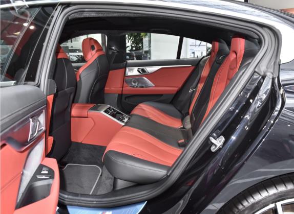 宝马8系 2022款 840i xDrive 四门轿跑车 M运动套装 车厢座椅   后排空间