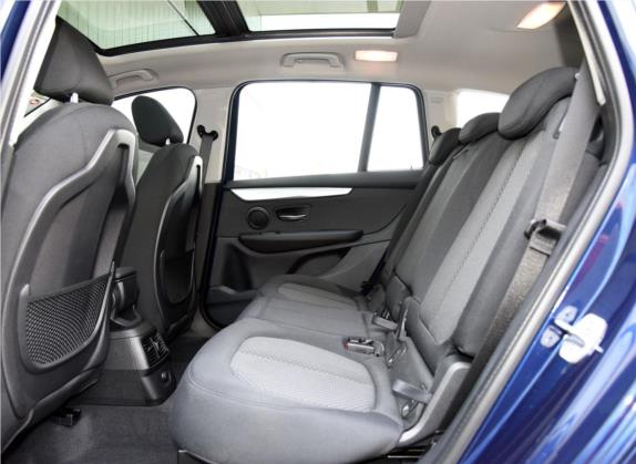 宝马2系多功能旅行车 2015款 218i 领先型 车厢座椅   后排空间
