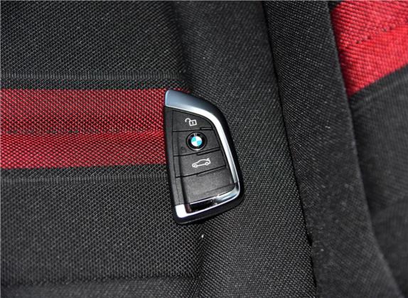 宝马2系多功能旅行车 2015款 218i 运动设计套装 其他细节类   钥匙