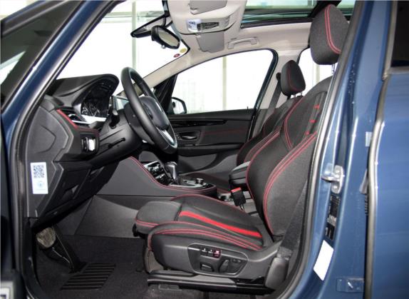宝马2系多功能旅行车 2015款 218i 运动设计套装 车厢座椅   前排空间