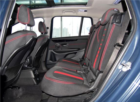 宝马2系多功能旅行车 2015款 218i 运动设计套装 车厢座椅   后排空间