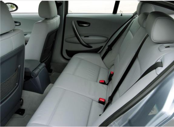宝马1系(进口) 2008款 120i 自动挡 车厢座椅   后排空间