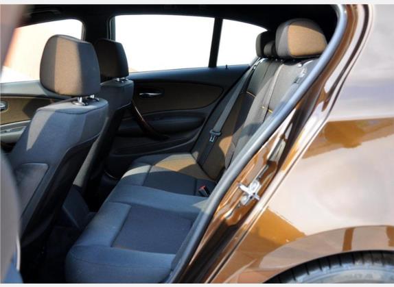 宝马1系(进口) 2010款 120i巧克力限量版 车厢座椅   后排空间