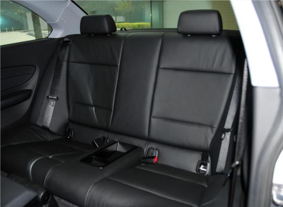 宝马1系(进口) 2011款 120i 双门轿跑车 车厢座椅   后排空间