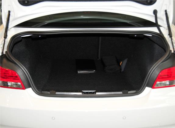 宝马1系(进口) 2011款 120i 双门轿跑车 车厢座椅   后备厢