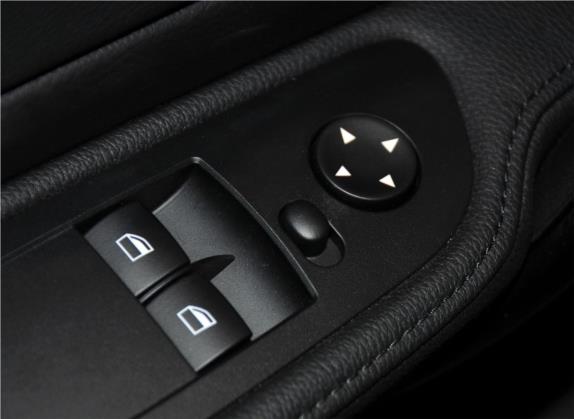 宝马1系(进口) 2011款 120i 双门轿跑车 车厢座椅   门窗控制