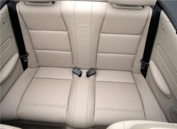宝马1系(进口) 2011款 120i 敞篷轿跑车 车厢座椅   后排空间