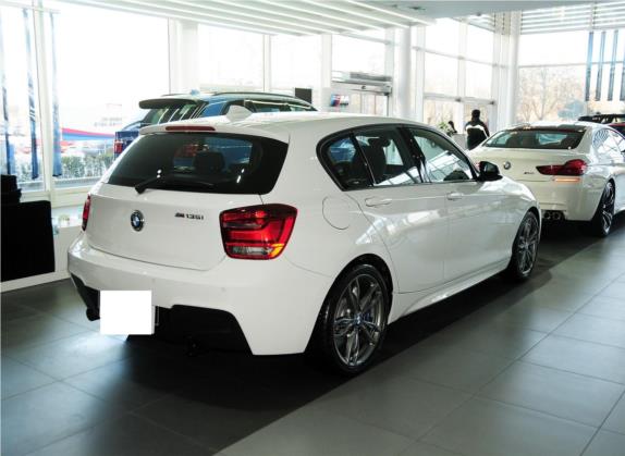宝马1系(进口) 2013款 改款 M135i 5门版 外观   斜后