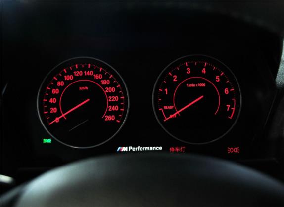 宝马1系(进口) 2013款 改款 M135i 5门版 中控类   仪表盘