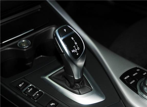 宝马1系(进口) 2013款 改款 M135i 5门版 中控类   挡把