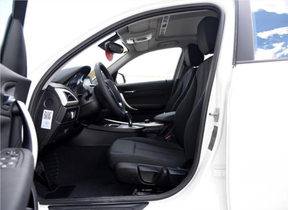 宝马1系(进口) 2015款 118i 领先型 车厢座椅   前排空间