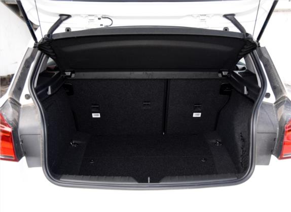 宝马1系(进口) 2015款 118i 领先型 车厢座椅   后备厢