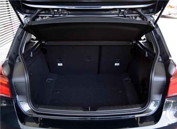 宝马1系(进口) 2015款 120i 运动设计套装 车厢座椅   后备厢