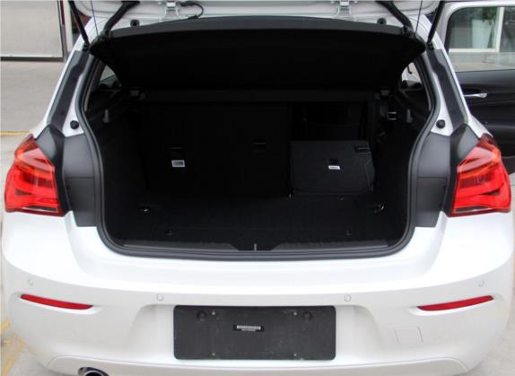 宝马1系(进口) 2016款 120i 领先型 车厢座椅   后备厢