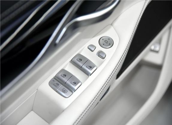 宝马7系新能源 2017款 740Le 未来百年特别版 车厢座椅   门窗控制