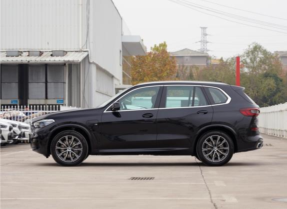 宝马X5新能源(进口) 2021款 xDrive45e M运动套装 外观   正侧