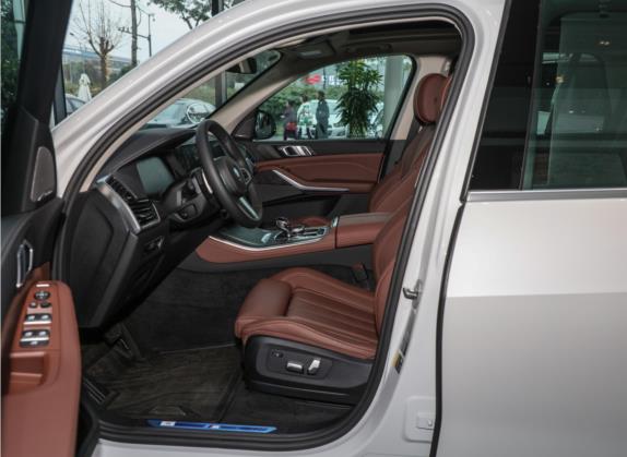 宝马X5新能源(进口) 2022款 xDrive45e M运动套装 车厢座椅   前排空间