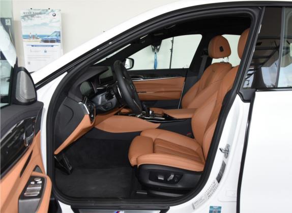 宝马6系GT 2019款 630i M运动套装 车厢座椅   前排空间
