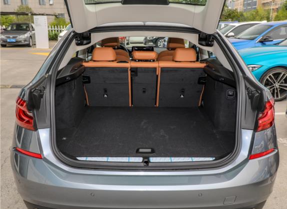 宝马6系GT 2021款 630i 豪华设计套装 车厢座椅   后备厢