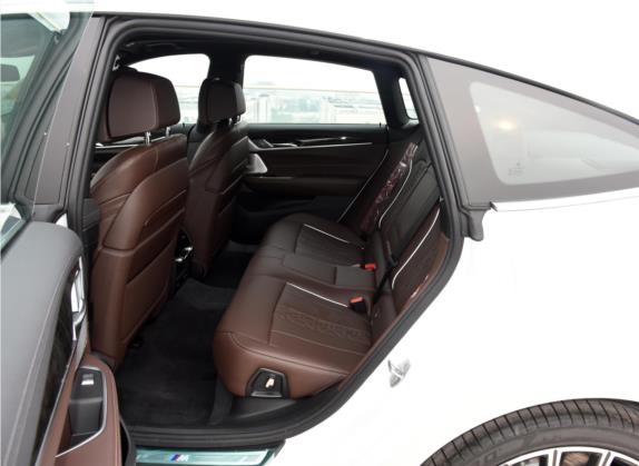 宝马6系GT 2021款 630i M运动大旅行家版 车厢座椅   后排空间