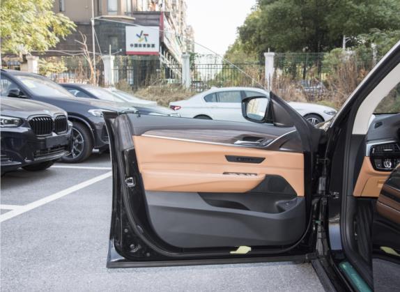 宝马6系GT 2022款 630i 豪华设计套装 车厢座椅   前门板