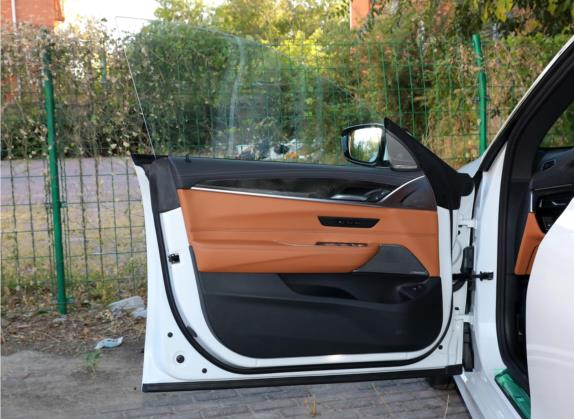 宝马6系GT 2022款 630i M运动套装 车厢座椅   前门板