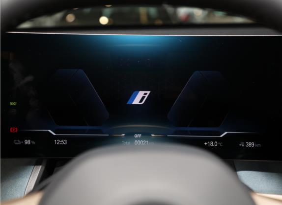 宝马iX 2022款 xDrive40 中控类   仪表盘