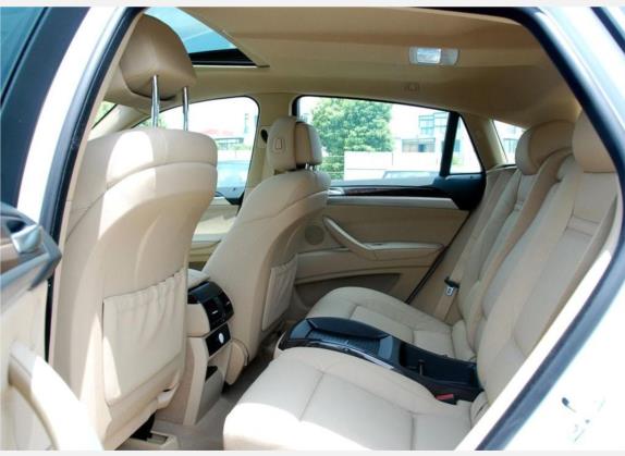 宝马X6 2009款 xDrive35i 车厢座椅   后排空间