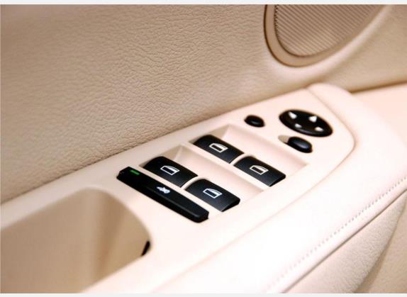 宝马X6 2009款 xDrive35i 车厢座椅   门窗控制