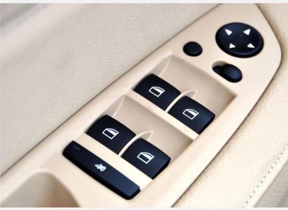 宝马X6 2011款 xDrive35i 车厢座椅   门窗控制