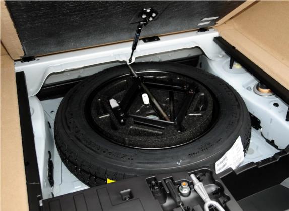 宝马X6 2012款 xDrive35i 其他细节类   备胎