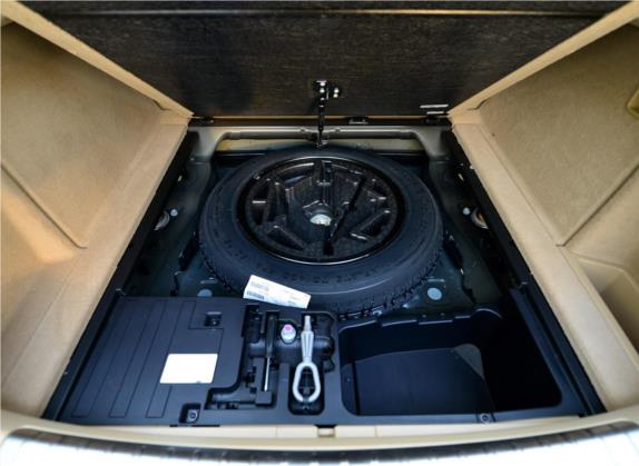 宝马X6 2013款 xDrive50i 其他细节类   备胎