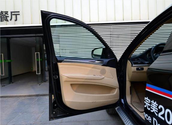 宝马X6 2013款 xDrive50i 车厢座椅   前门板