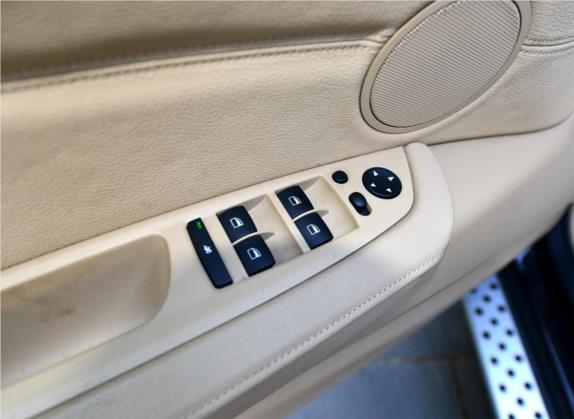 宝马X6 2013款 xDrive50i 车厢座椅   门窗控制