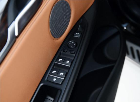 宝马X6 2015款 xDrive35i 领先型 车厢座椅   门窗控制