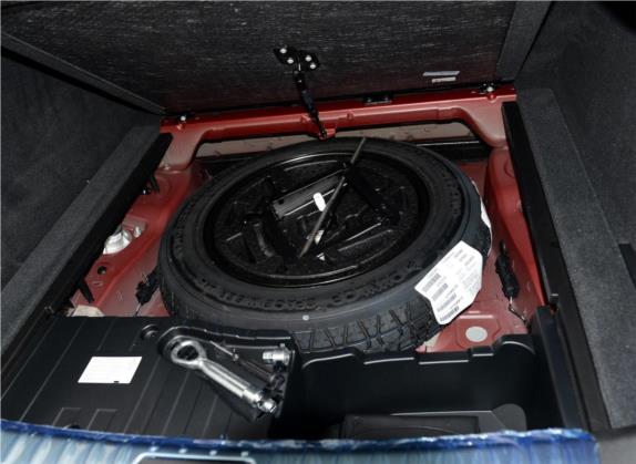 宝马X6 2015款 xDrive35i 尊享型 其他细节类   备胎
