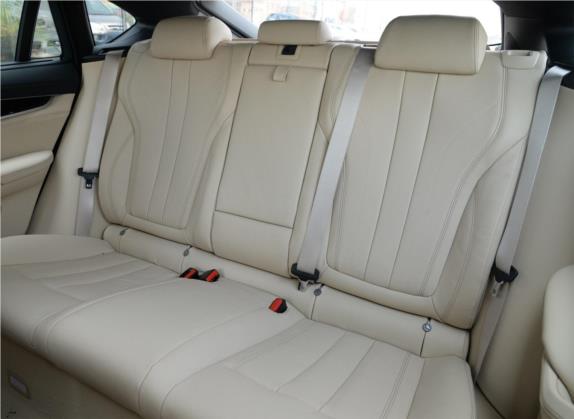 宝马X6 2017款 xDrive35i M豪华运动型 车厢座椅   后排空间