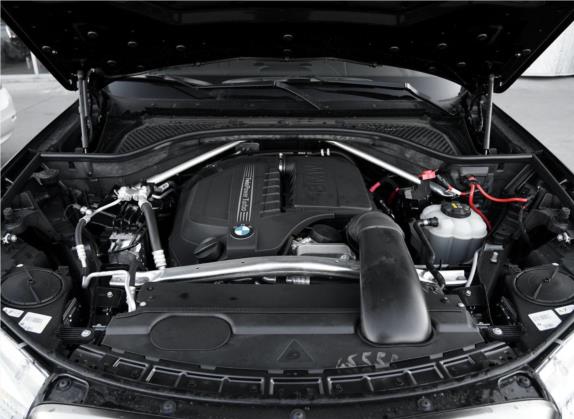 宝马X6 2018款 xDrive35i 领先型 其他细节类   发动机舱