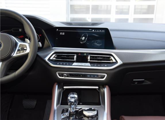 宝马X6 2020款 xDrive40i 尊享型 M运动套装 中控类   中控台