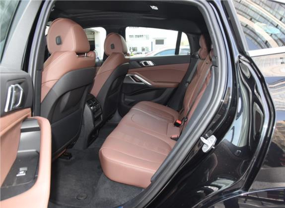 宝马X6 2020款 xDrive30i M运动套装 车厢座椅   后排空间