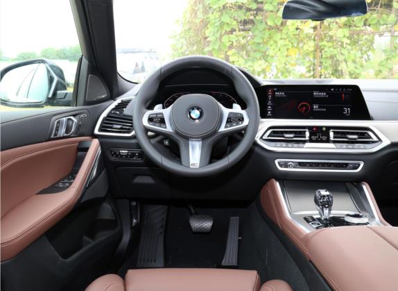宝马X6 2021款 xDrive40i M运动套装 中控类   驾驶位