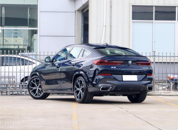 宝马X6 2021款 改款 xDrive40i 尊享型 M运动套装 外观   斜后