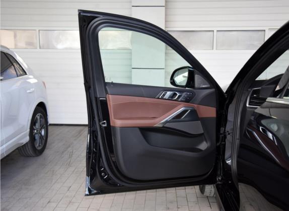 宝马X6 2022款 xDrive40i 尊享型 M运动套装 车厢座椅   前门板