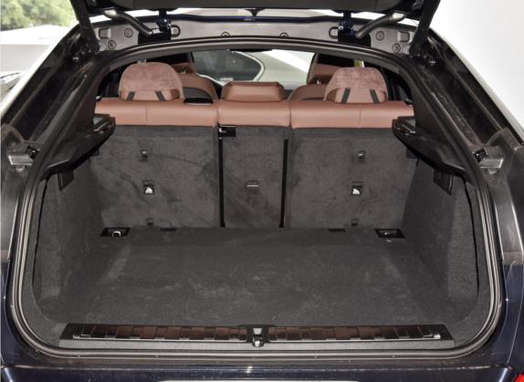 宝马X6 2022款 改款二 xDrive40i 尊享型 M运动套装 车厢座椅   后备厢
