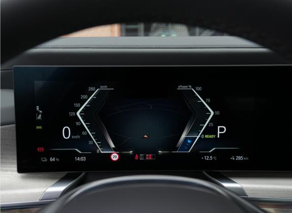 宝马i7 2023款 xDrive60L 豪华套装 中控类   仪表盘