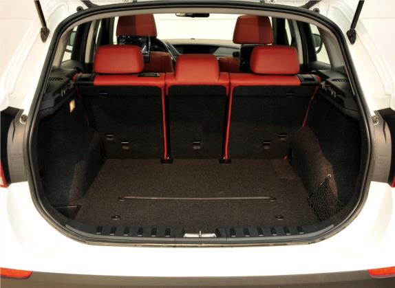 宝马X1(进口) 2010款 xDrive28i 车厢座椅   后备厢